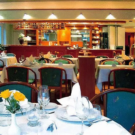 Rosenhof 3*